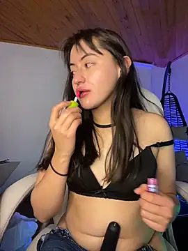 Camila pinkk online show from 11/07/25, 05:24