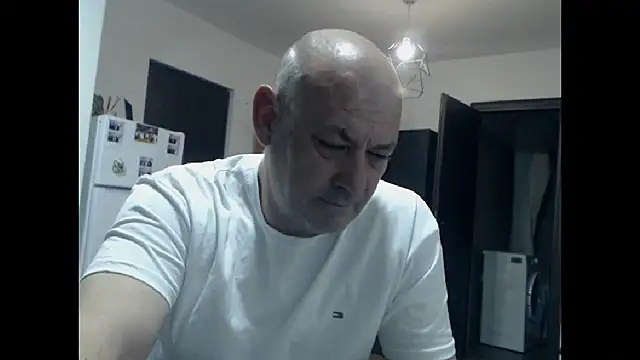 Snapshot of adryanyou46 chatting on 04/24/26, 07:38 adryanyou46 online show from 04/24/26, 07:38