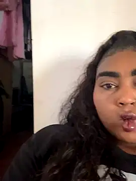 Aliana Ross online show from 09/15/25, 02:50