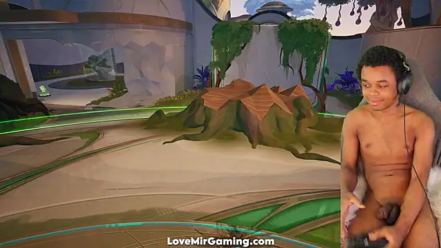 Snapshot of lovemirgaming chatting on 10/11/25, 02:48 lovemirgaming online show from 10/11/25, 02:48