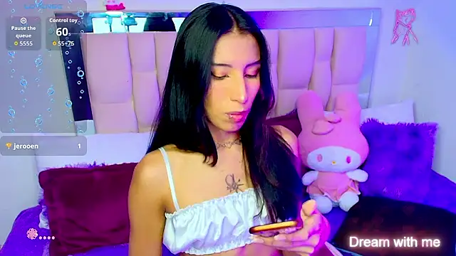 Snapshot of Silver_Rosex chatting on 02/16/26, 01:35 Silver Rosex online show from 02/16/26, 01:35