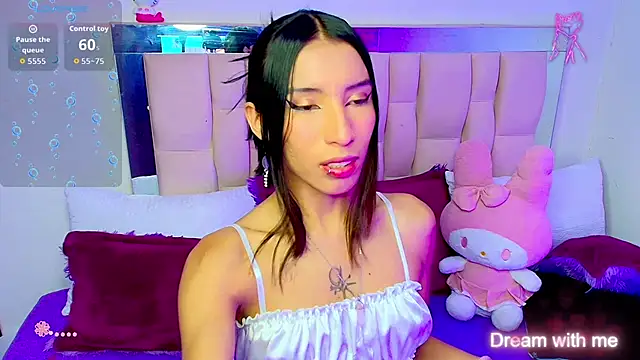 Snapshot of Silver_Rosex chatting on 02/25/26, 01:15 Silver Rosex online show from 02/25/26, 01:15