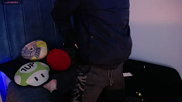 Snapshot of AlecLightwood_ chatting on 01/07/25, 02:41 AlecLightwood online show from 01/07/25, 02:41