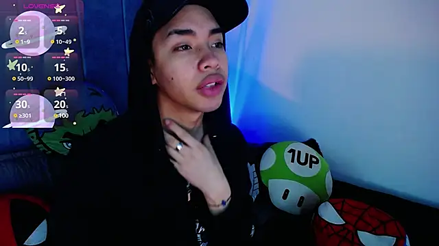 Snapshot of AlecLightwood_ chatting on 01/09/25, 01:02 AlecLightwood online show from 01/09/25, 01:02