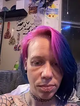 Snapshot of trashbrat chatting on 03/09/26, 05:55 trashbrat online show from 03/09/26, 05:55