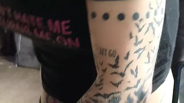 Snapshot of trashbrat chatting on 03/11/26, 12:27 trashbrat online show from 03/11/26, 12:27