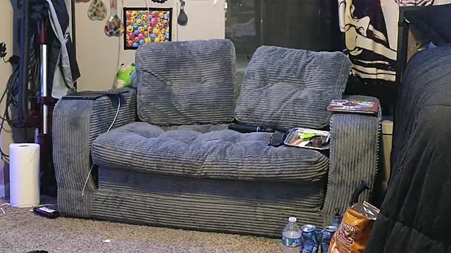 Snapshot of trashbrat chatting on 03/13/26, 02:51 trashbrat online show from 03/13/26, 02:51