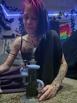 Snapshot of trashbrat chatting on 03/27/26, 08:59 trashbrat online show from 03/27/26, 08:59