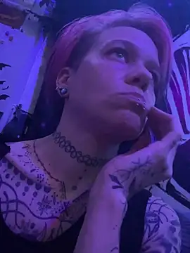 Snapshot of trashbrat chatting on 04/19/26, 07:29 trashbrat online show from 04/19/26, 07:29