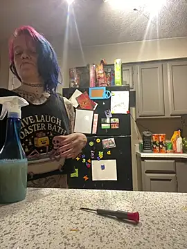 Snapshot of trashbrat chatting on 04/20/26, 07:11 trashbrat online show from 04/20/26, 07:11