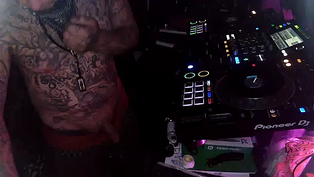 justthetip4209 online show from 04/25/26, 05:54