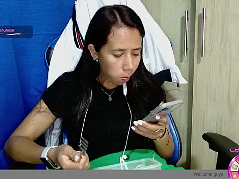 Danielagomez33 online show from 03/21/26, 01:21