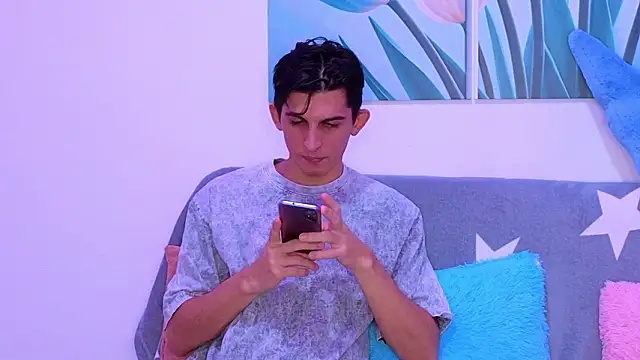 Ana and Leo online show from 02/06/26, 01:47