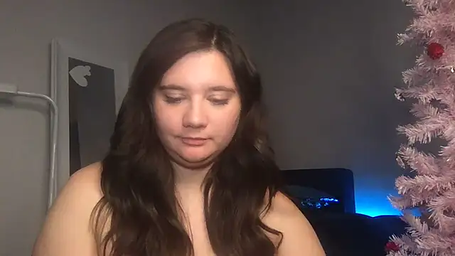 kylienotjenner online show from 02/09/25, 01:56