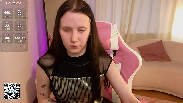 mon lola online show from 02/02/25, 06:26