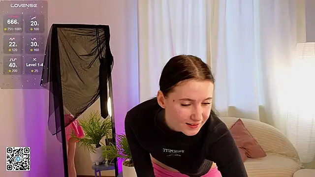 mon lola online show from 02/10/25, 06:31