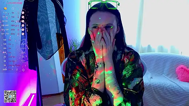 mon lola online show from 02/28/25, 09:47