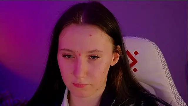 mon lola online show from 03/15/25, 05:37