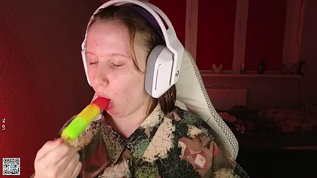 mon lola online show from 09/12/25, 05:35