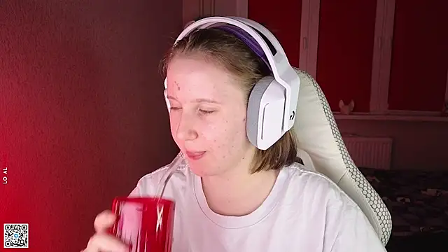 mon lola online show from 09/14/25, 04:28