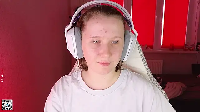 mon lola online show from 09/15/25, 02:50