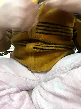 Red-Magic-25 online show from 01/11/26, 08:52