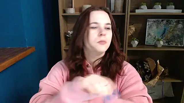 mini girly online show from 02/19/25, 01:06