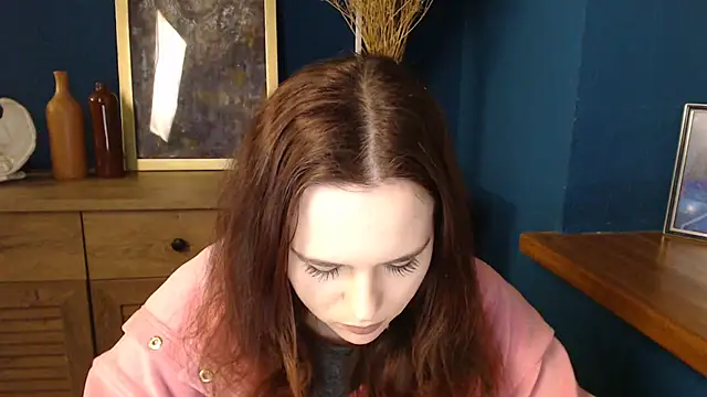 mini girly online show from 02/19/25, 04:22