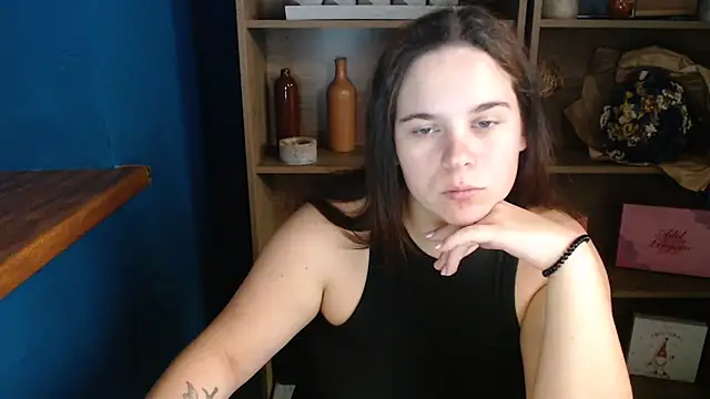 mini girly online show from 09/30/25, 10:09