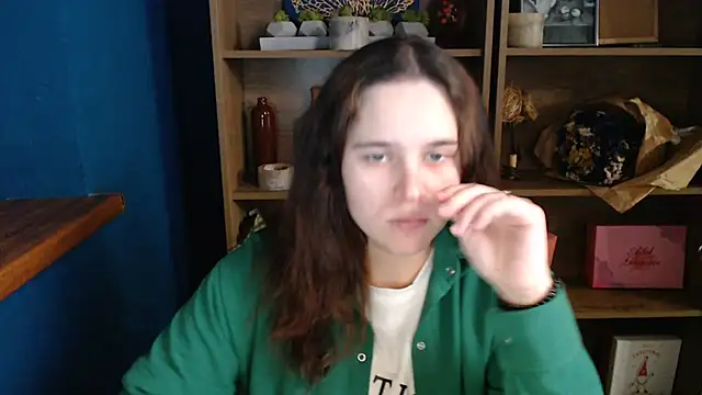 mini girly online show from 10/22/25, 01:33