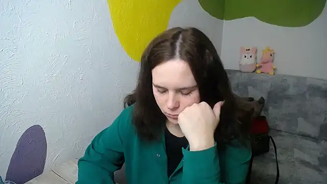 mini girly online show from 11/13/25, 03:22