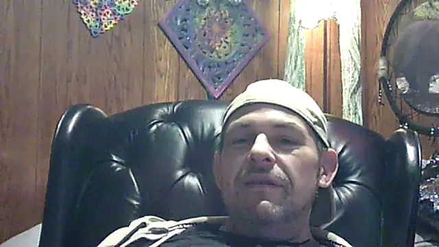 Snapshot of MacGayver1977 chatting on 03/26/26, 01:49 MacGayver1977 online show from 03/26/26, 01:49