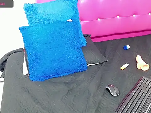 mia grey01 online show from 02/03/25, 06:17