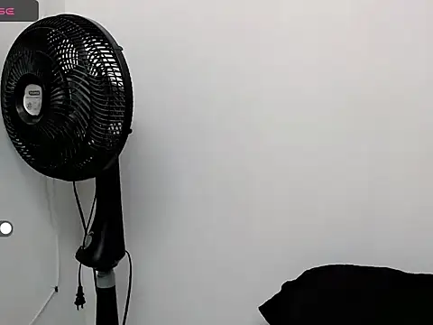 mia grey01 online show from 02/06/25, 12:05