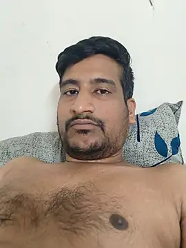 Snapshot of honeyrose765 chatting on 12/17/25, 11:00 honeyrose765 online show from 12/17/25, 11:00