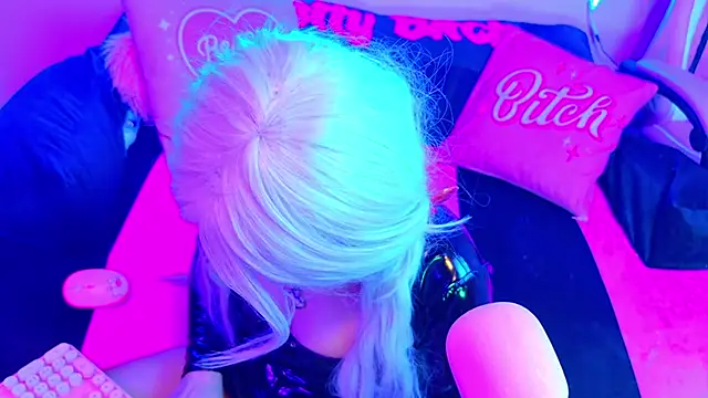 LaytonBox online show from 03/16/25, 06:09