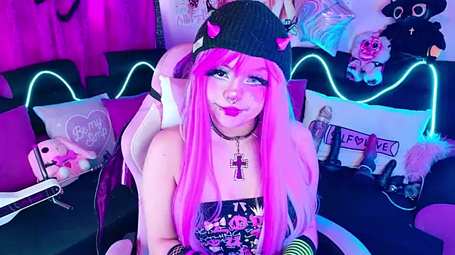 LaytonBox online show from 09/14/25, 01:32