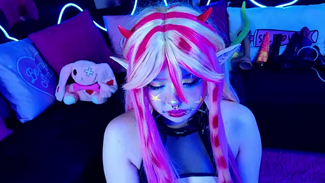 LaytonBox online show from 09/16/25, 01:45