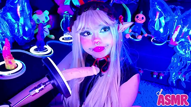 LaytonBox online show from 11/16/25, 04:45