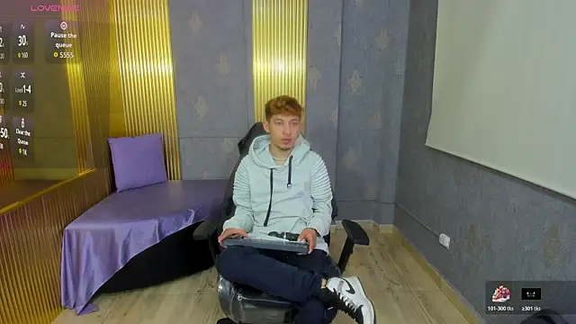 Axel tay online show from 10/30/25, 03:52