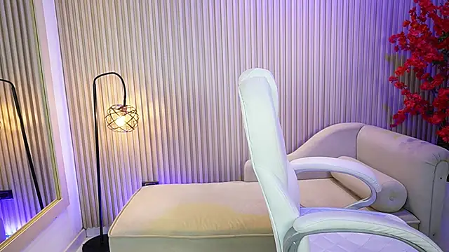 Snapshot of Emma_Walkerr_ chatting on 09/11/25, 07:03 Emma Walkerr online show from 09/11/25, 07:03