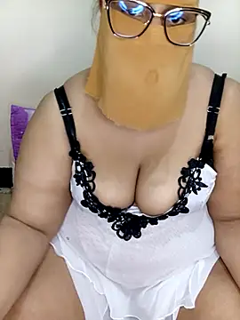 Samara-Bella online show from 02/20/25, 10:16