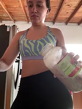 Snapshot of Jullya_x chatting on 02/05/26, 03:27 Jullya x online show from 02/05/26, 03:27