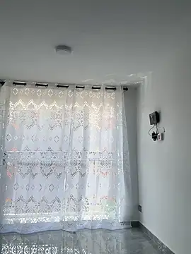 Snapshot of Jullya_x chatting on 03/30/26, 03:02 Jullya x online show from 03/30/26, 03:02