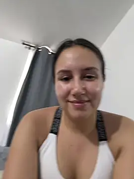 Snapshot of Jullya_x chatting on 04/08/26, 09:37 Jullya x online show from 04/08/26, 09:37