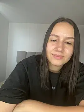 Snapshot of Jullya_x chatting on 06/24/26, 09:36 Jullya x online show from 06/24/26, 09:36