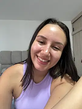 Snapshot of Jullya_x chatting on 07/16/26, 09:32 Jullya x online show from 07/16/26, 09:32
