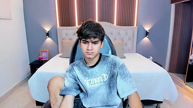 Tommy18   online show from 02/07/26, 03:21