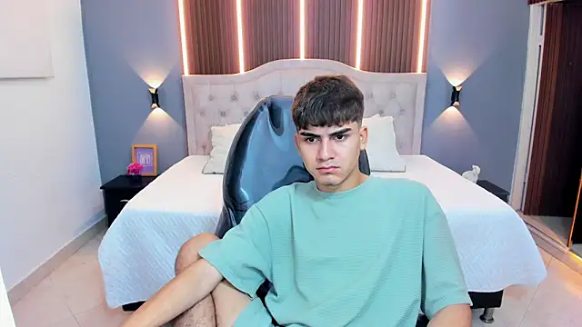 Tommy18   online show from 02/08/26, 03:21