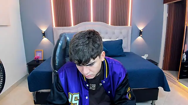 Tommy18   online show from 02/24/26, 03:26